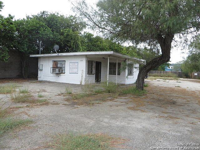 1st image of 6927 S Flores St