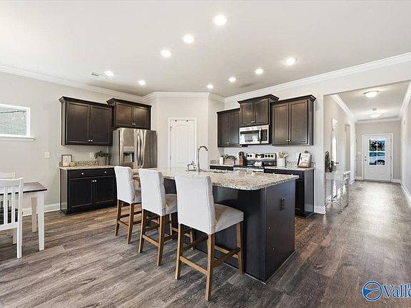 5th image of 219 Dinner Tree Sq