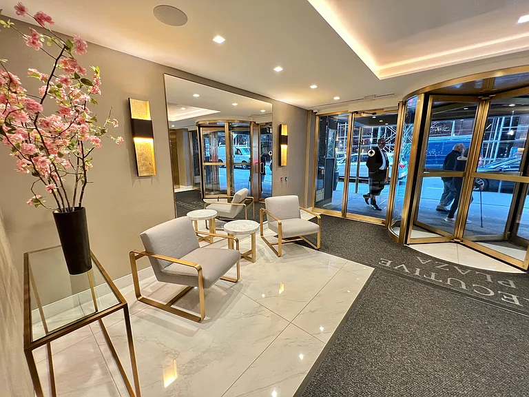 150 W 51st St #808 — Photo 16