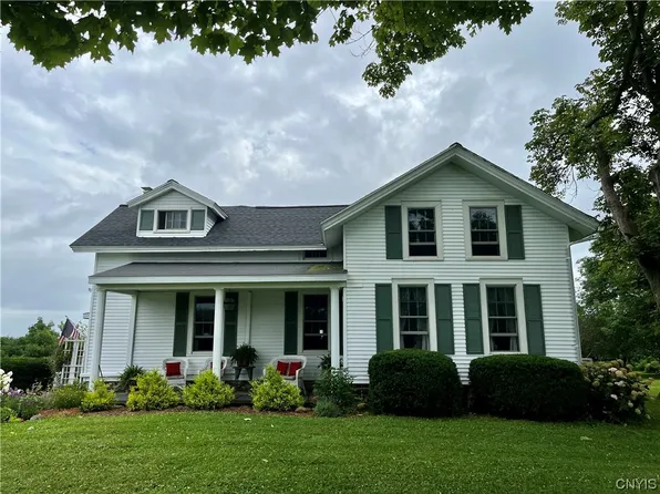 2880 Shamrock Rd, Skaneateles, NY 13152