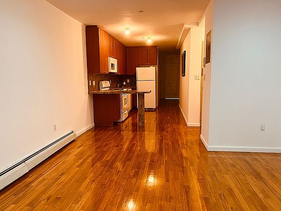 2nd image of 3368 Bay Ct #2A