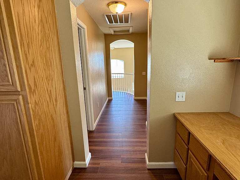 2321 Mountain Springs Dr — Photo 9