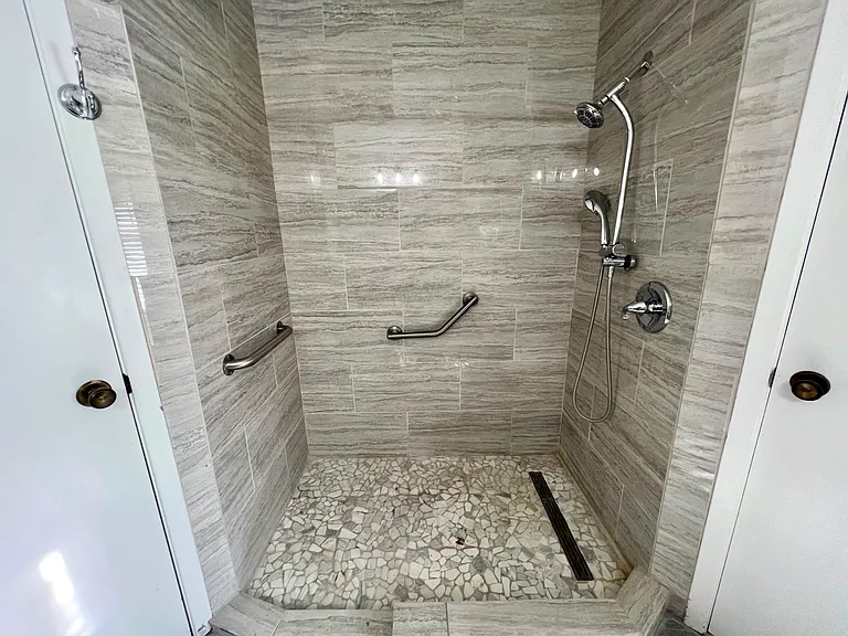 1704 Foxfire Dr — Photo 11