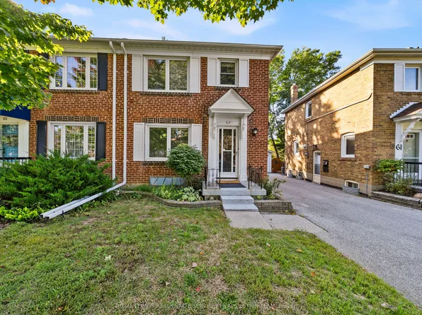 63 Thursfield Cres, Toronto, ON M4G 2N4