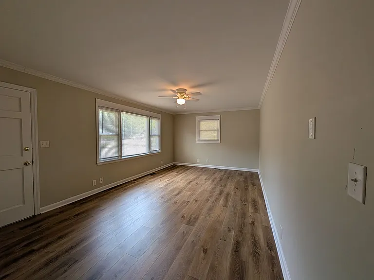 1125 Dallas Stanley Hwy — Photo 2