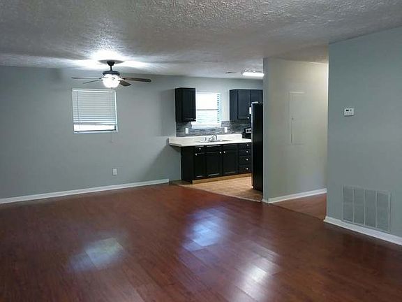 4th image of 2730 Starr Rd