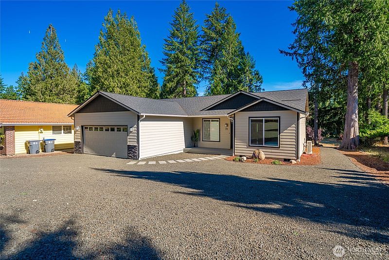 2nd image of 71 E Connemara Way