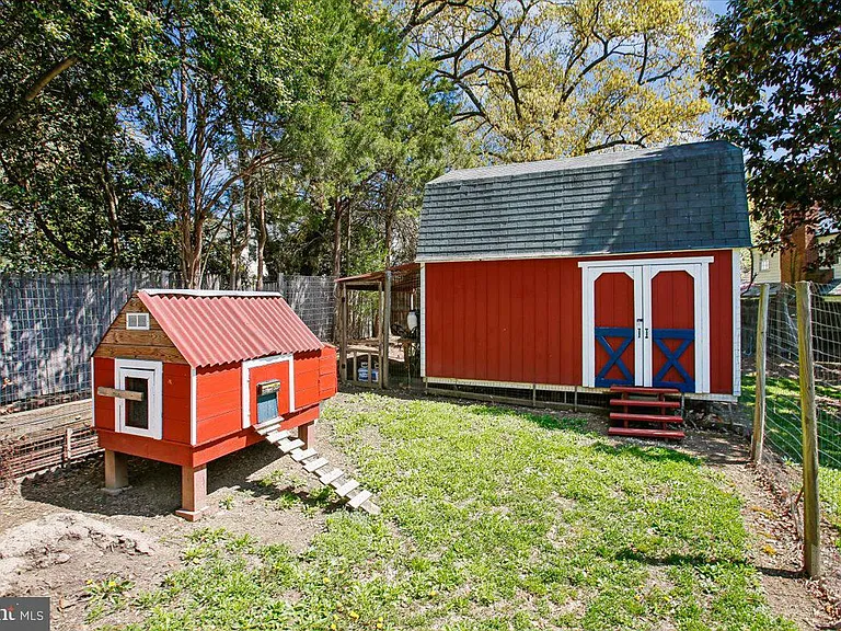 1305 Key Dr — Photo 37