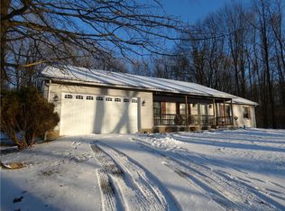 90 S Spring Rd, Mercer, PA 16137