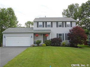 1st image of 305 Pinewood Dr
