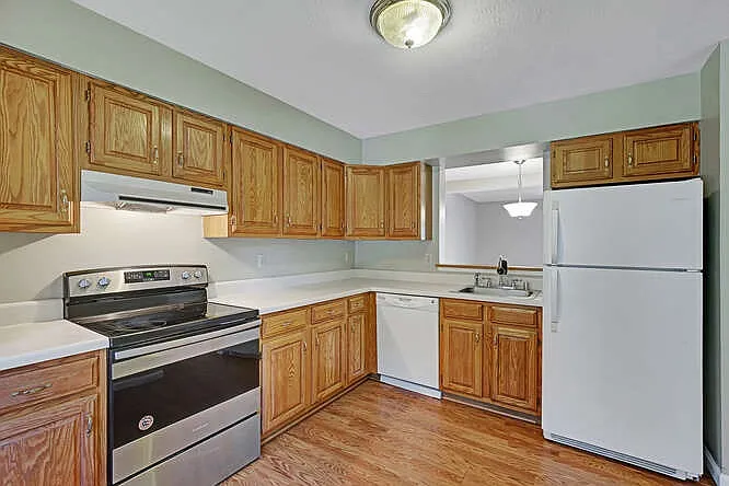 512 Crossbridge Dr — Photo 3