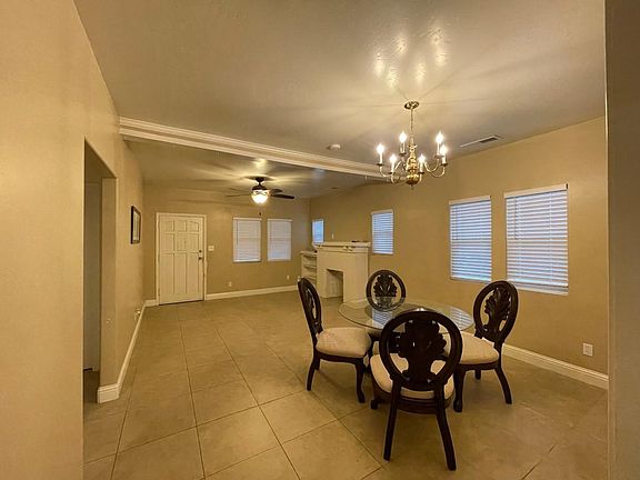 4th image of 1141 N Echo Ave