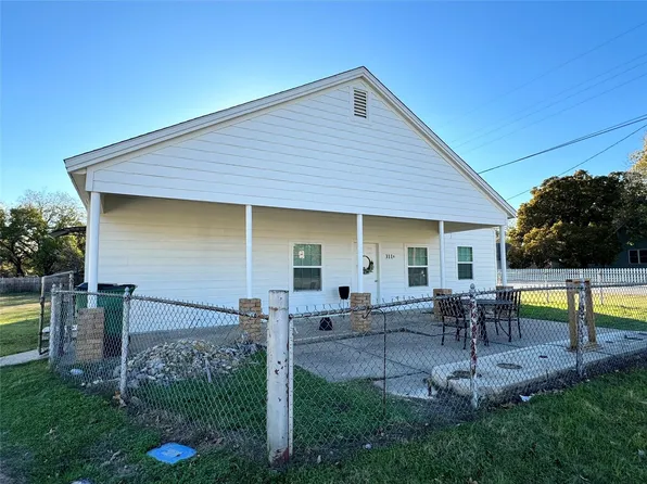 311 W Franklin St, Alvord, TX 76225