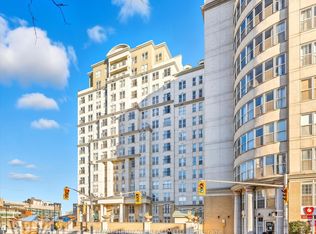 CHATEAU ROYALE, Hamilton, ON L8P 2Z6