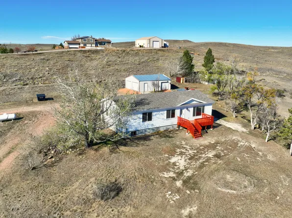 17 Oleo Acres Rd, Moorcroft, WY 82721