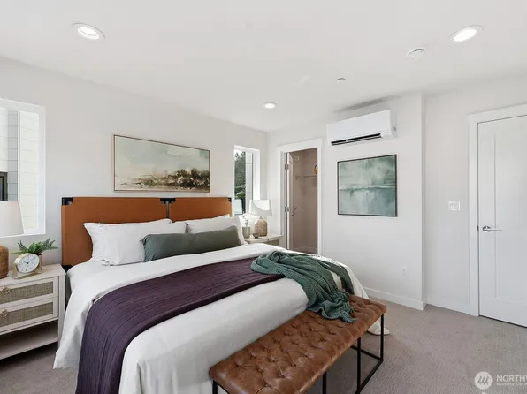 714 Newport Way NW, Issaquah, WA 98027