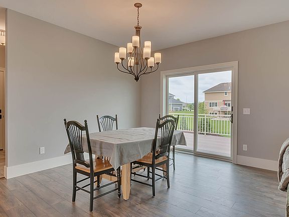 2nd image of 3574 Wildflower Rd S