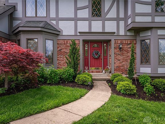 4th image of 647 Towncrest Dr