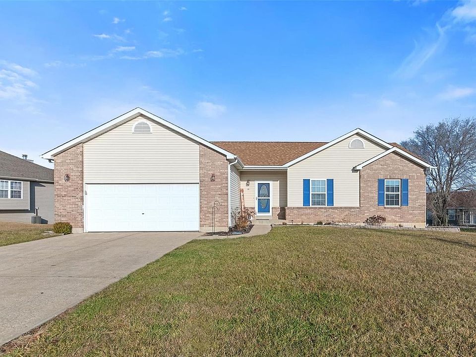 1st image of 31 Meadowstone Dr