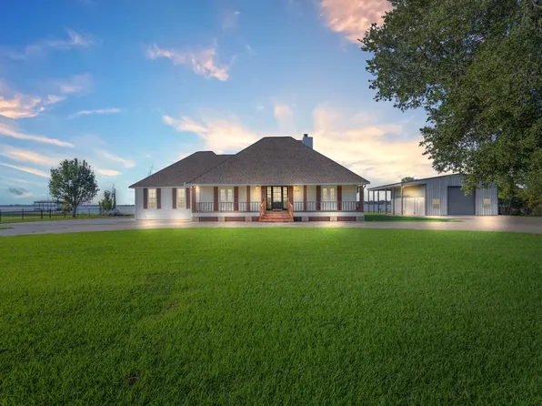 1042 Pom Roy Rd, Lake Arthur, LA 70549