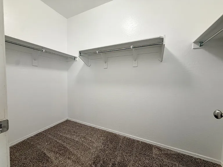 30187 W Avalon Dr — Photo 29