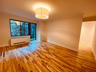 Rented by Metropolis Real Estate of Manhattan