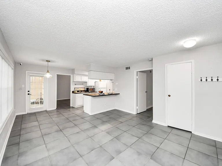 2750 Holly Hall St #911 — Photo 6