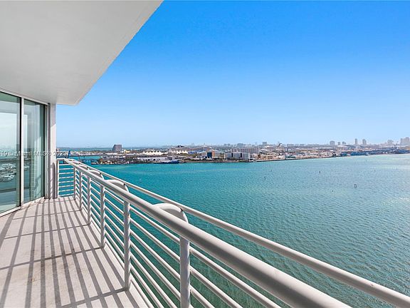 4th image of 325 Biscayne Blvd #2112