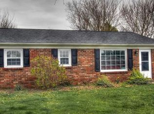 780 Marcella St, Versailles, KY 40383