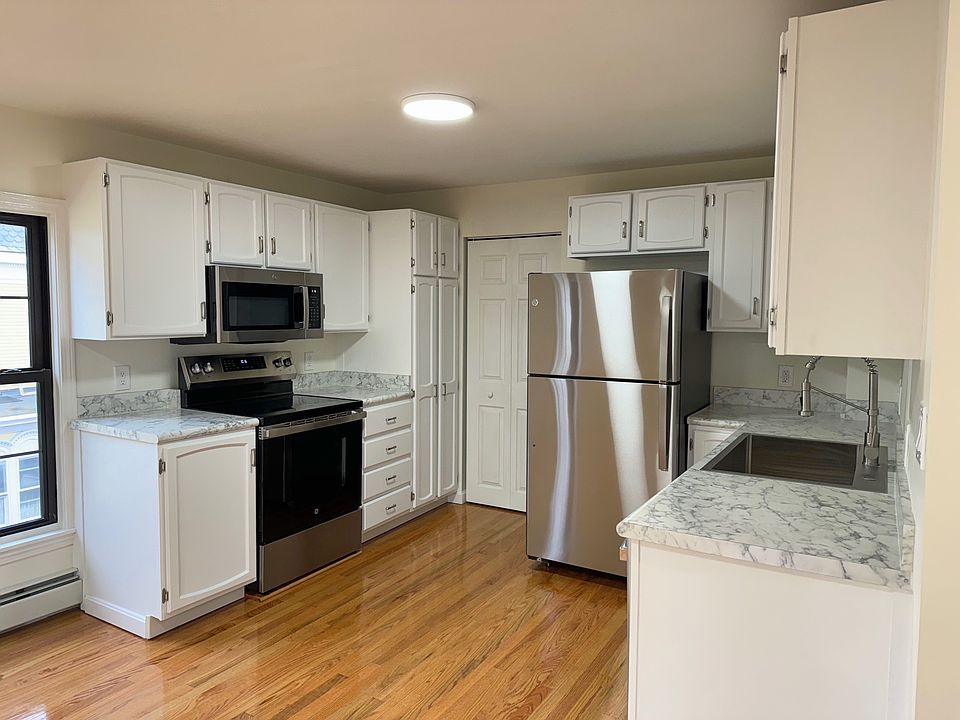 Beautiful, new kitchen with hardwood cabinets and stainless appliances!
