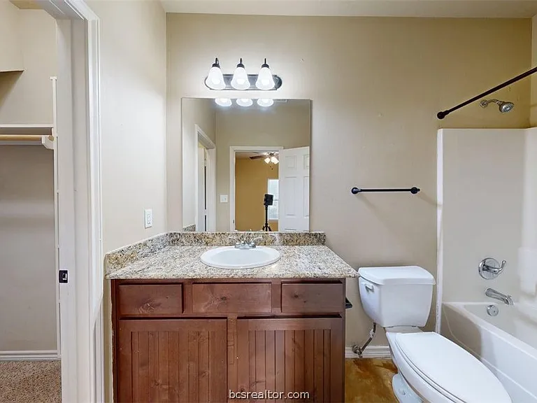 3406 Cullen Trl — Photo 20