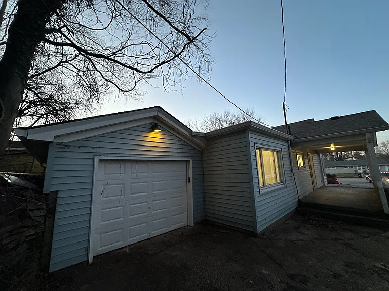 905 N University Blvd — Photo 33