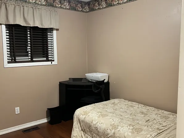 (undisclosed Address), Niagara Falls, ON L2G 7V6