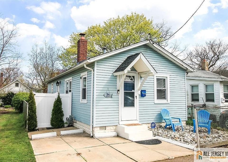 1st image of 205 Cleveland Ave