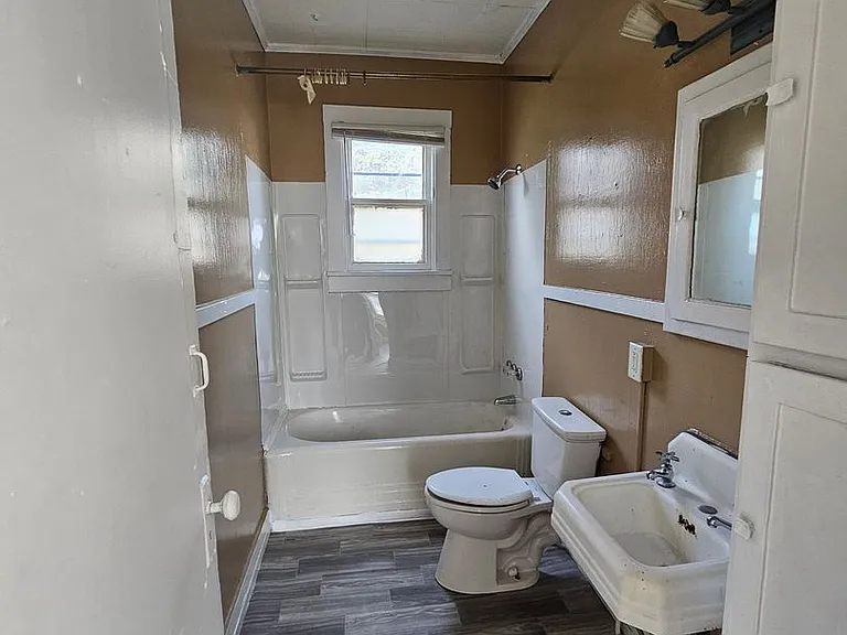 706 Spring St — Photo 5