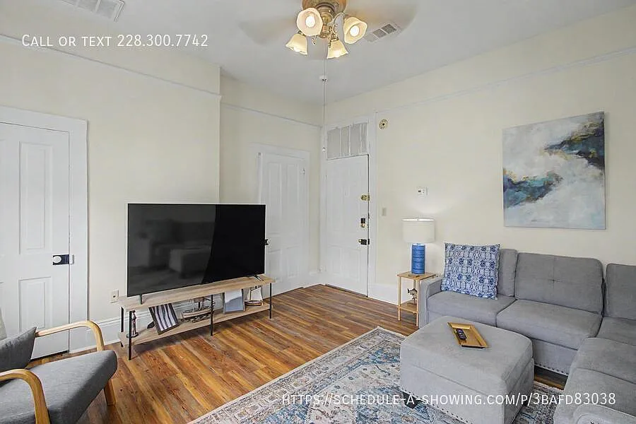 Building Photo - 129 Fayard St #4
