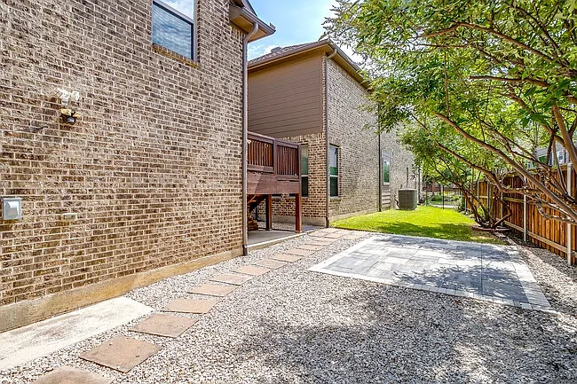 4203 Aspen Grove Ct — Photo 18
