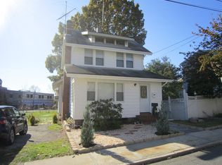 310 Harding Ave, Teaneck, NJ 07666