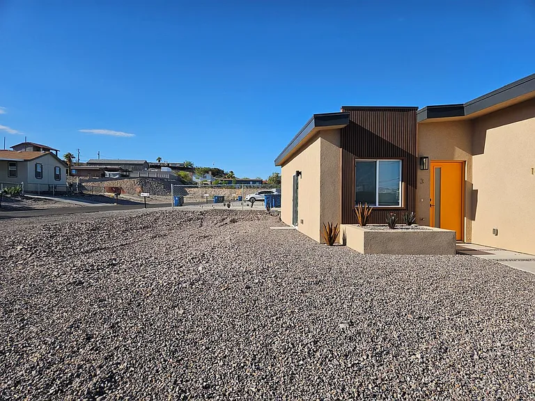 181 Hacienda Loop — Photo 32