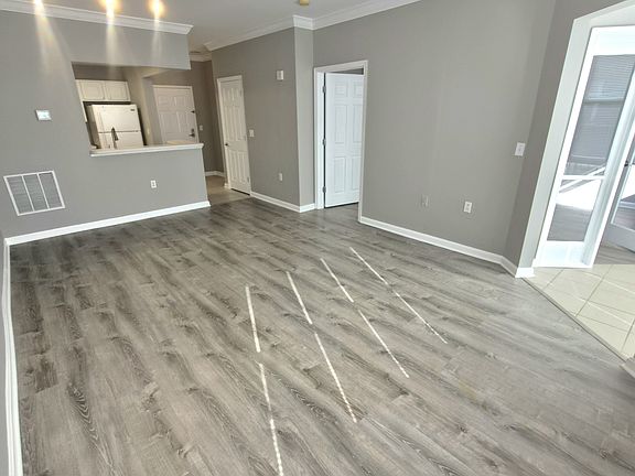 3rd image of 23 Pierside Dr Unit 320