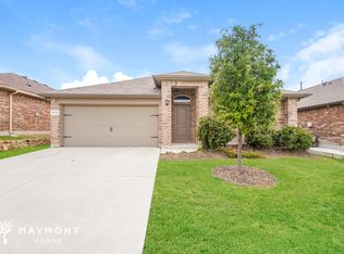 9732 Walnut Cove Dr, Fort Worth, TX 76108