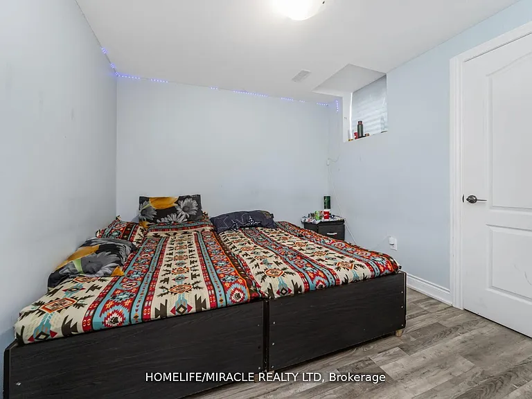 10 Kenora St — Photo 40