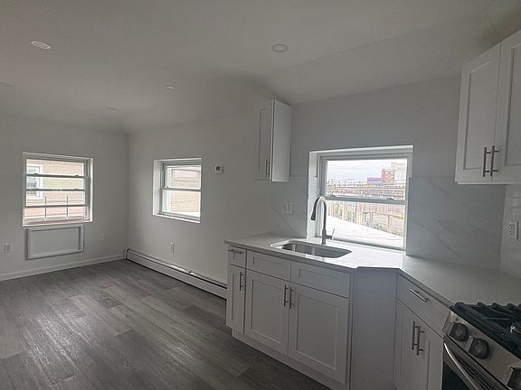 3rd image of 308 Beach 86th St Floor 3