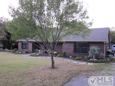 1st image of 412 Brookfield Dr
