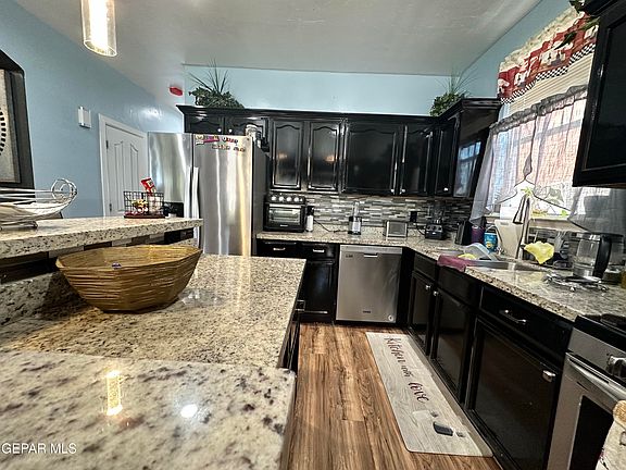 5th image of 10441 Madison Lee Dr