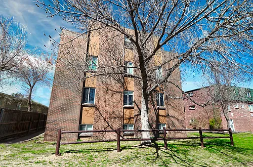 Marion Apartments Photo 1
