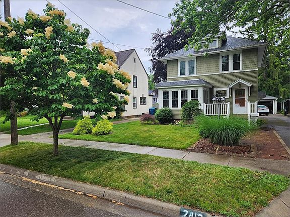 2nd image of 2412 Glenwood Dr