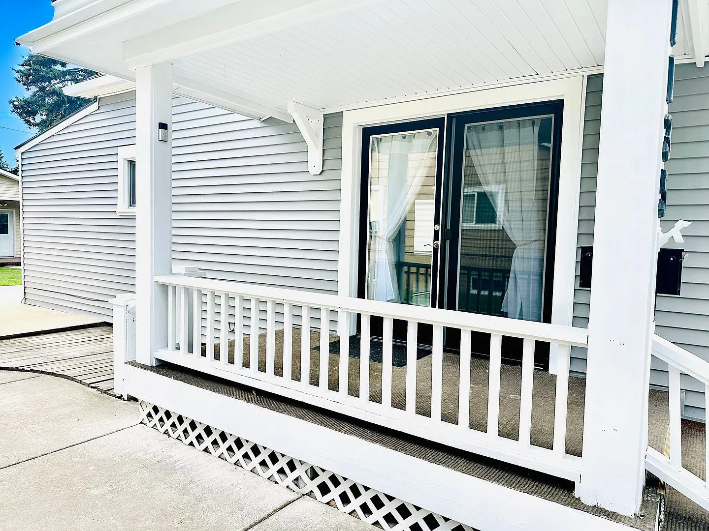 Gorgeous Kalispell home with Historical Charm — Photo 4