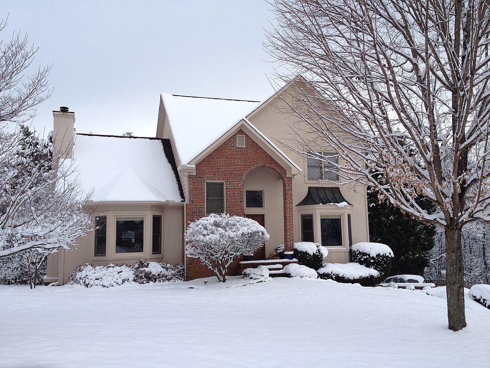 1st image of 1824 Scenic Valley Ln