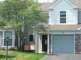 6 Chaucer Ln #A, Streamwood, IL 60107